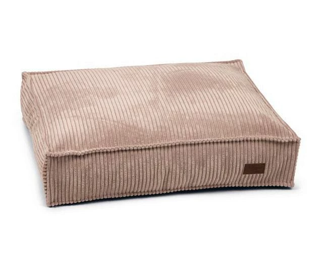 Designed By Lotte Ligkussen Ribbed Roze 1 Designed By Lotte Ligkussen Ribbed Roze