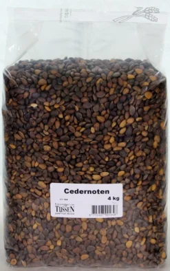 Cedernoten 4 Kg -Exporteren AvoDierenRuiter winkel 8715207901648 1